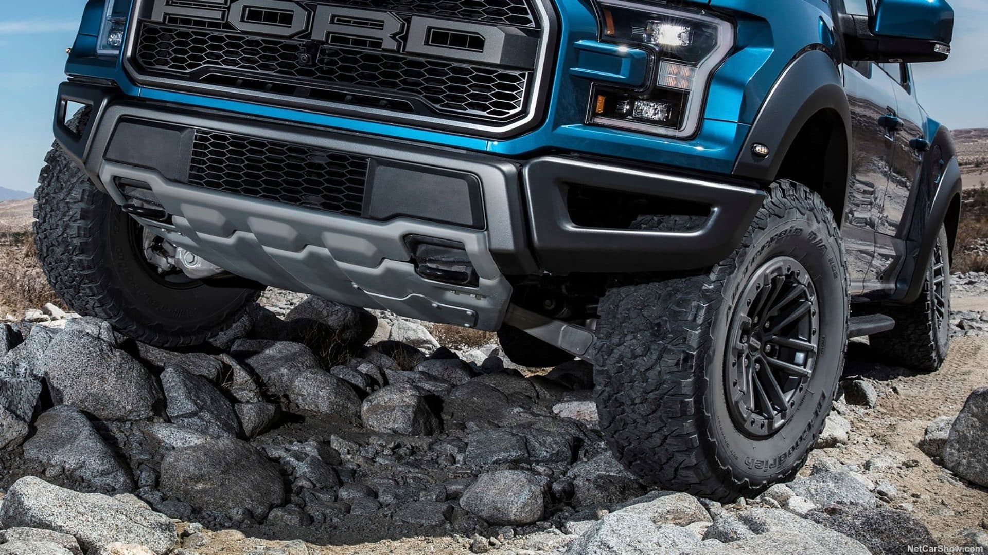 Ford-F-150_Raptor-2019-1600-01-1-1920x1080