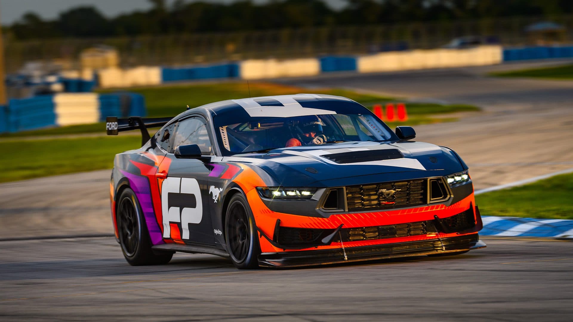 ford-mustang-gt4-multimatic-track